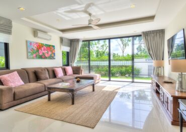 Великолепная вилла с 5 спальнями и личным бассейном в проекте Laguna Park Phuket