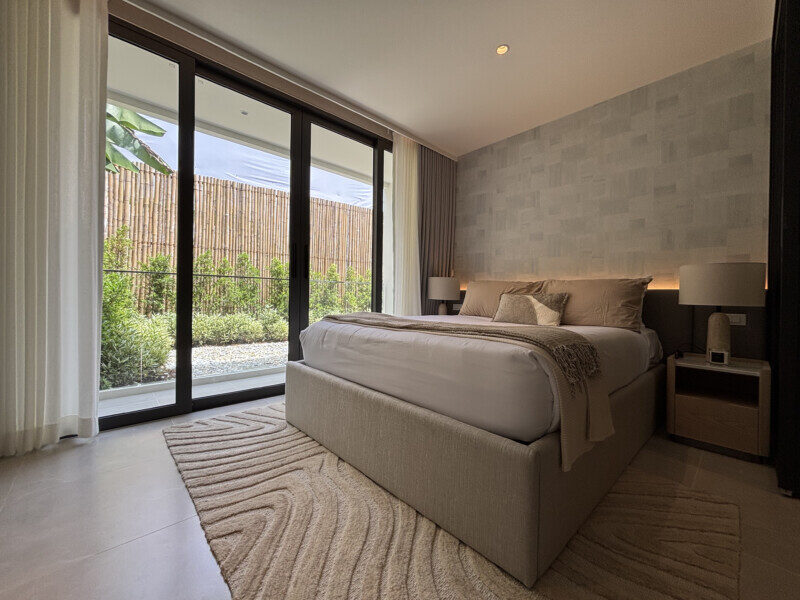 Vibe Residence Karon - спальня
