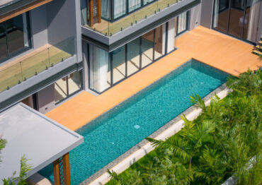 Классная 4-спальная вилла с личным бассейном в проекте The Ozone Residences